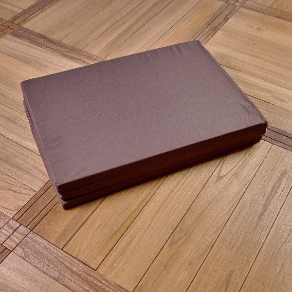 やさしくフィットする低反発マットレス