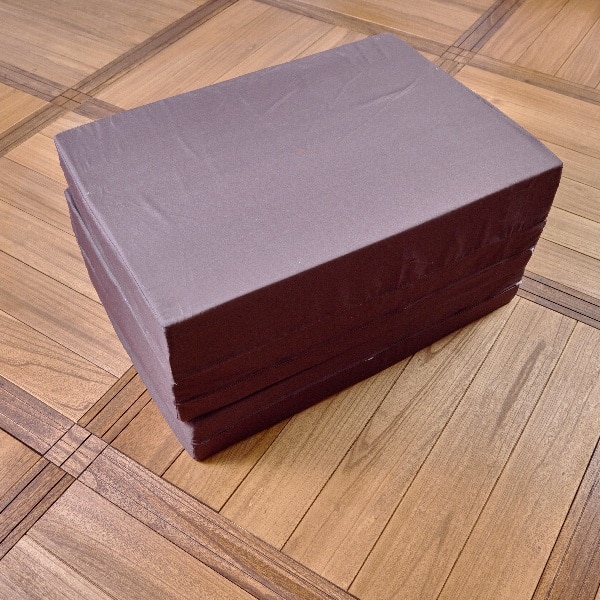 腰を支えるセンターハードマットレス