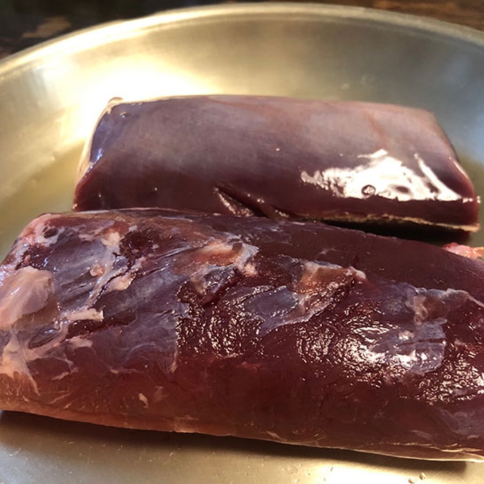 [冷凍][直送10]鹿スモールロース 280～310g 【配送指定日不可】6128