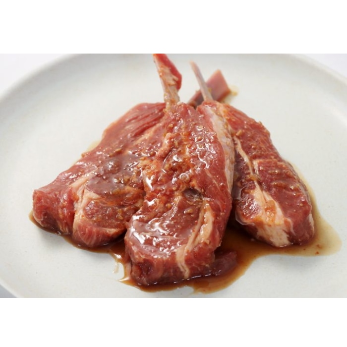 [冷凍][直送10]ラムの骨付きカルビ(味付) 230～270g 【配送指定日不可】1038