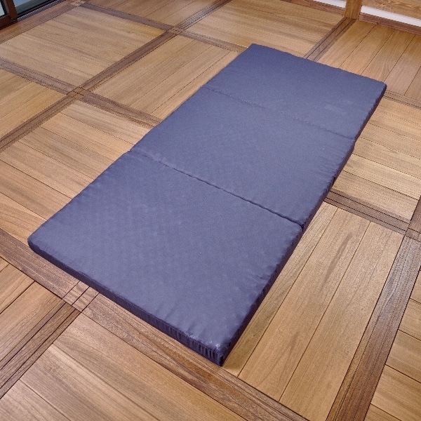 点で支えるマットレス