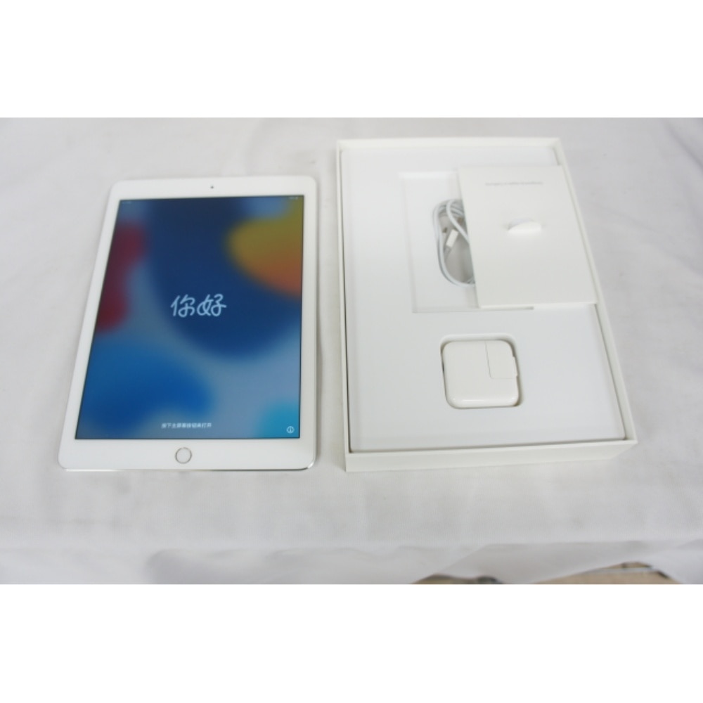 中古B]iPad Air 2 Wi-Fi+Cellular MGHY2J/A シルバー (docomo) [64GB