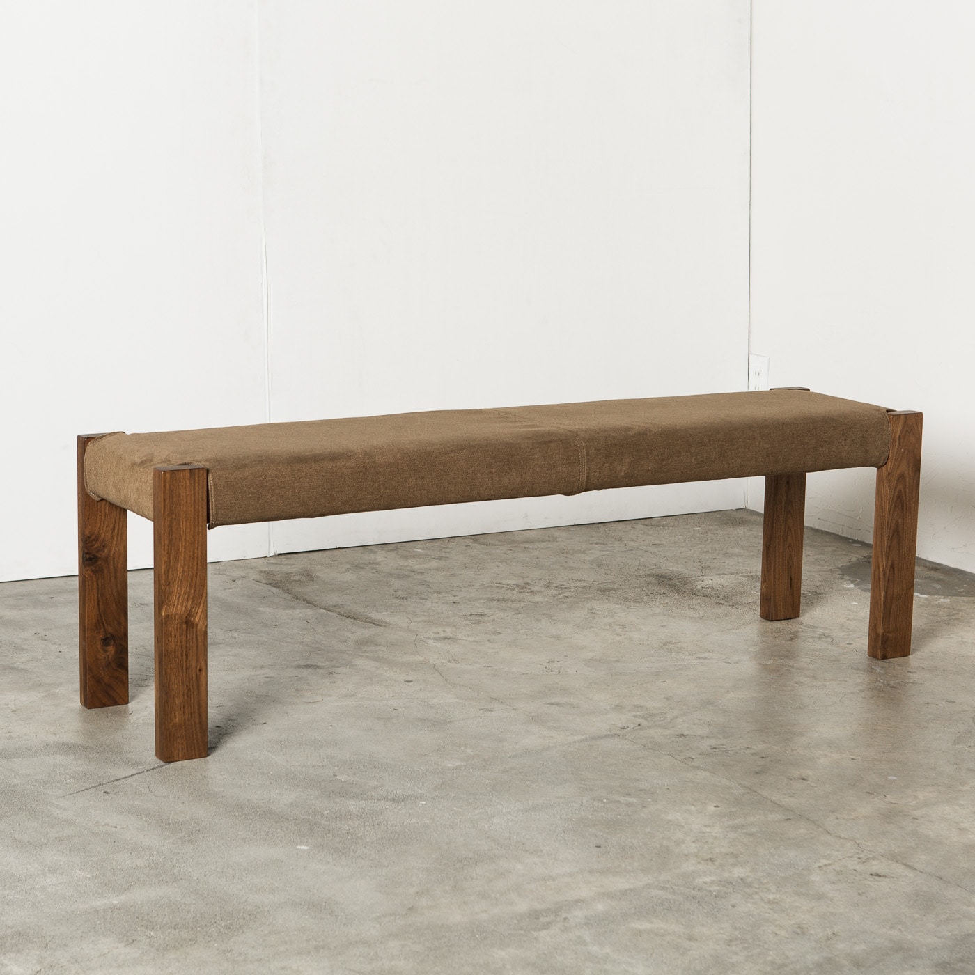 カラメッラ ベンチ C 