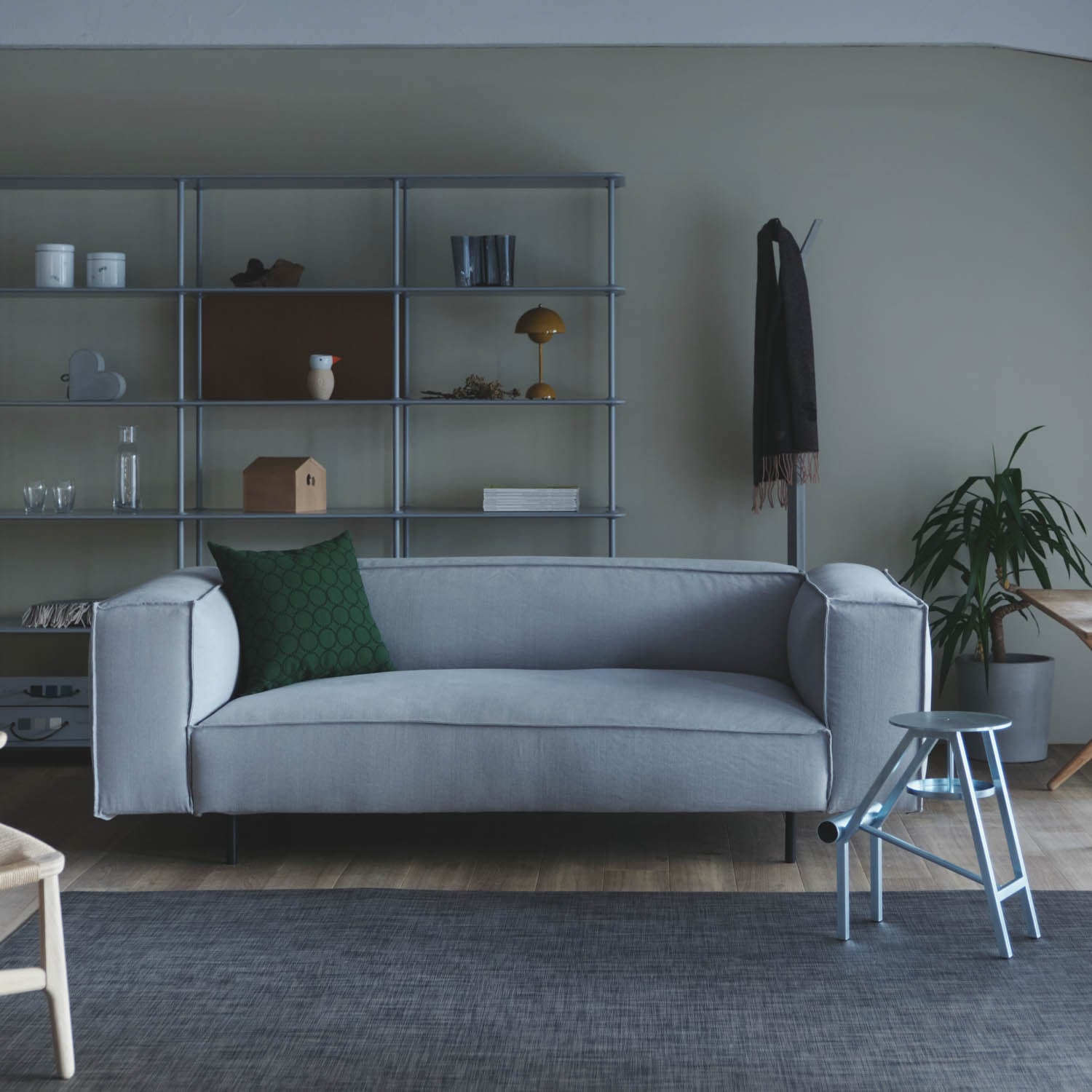 マニ レッグ ソファ(両肘 ハイアーム)