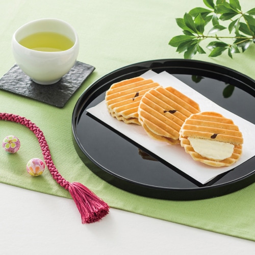 [直送商品]鼓月 プレミアム千寿せんべい24枚入 (1196-022)